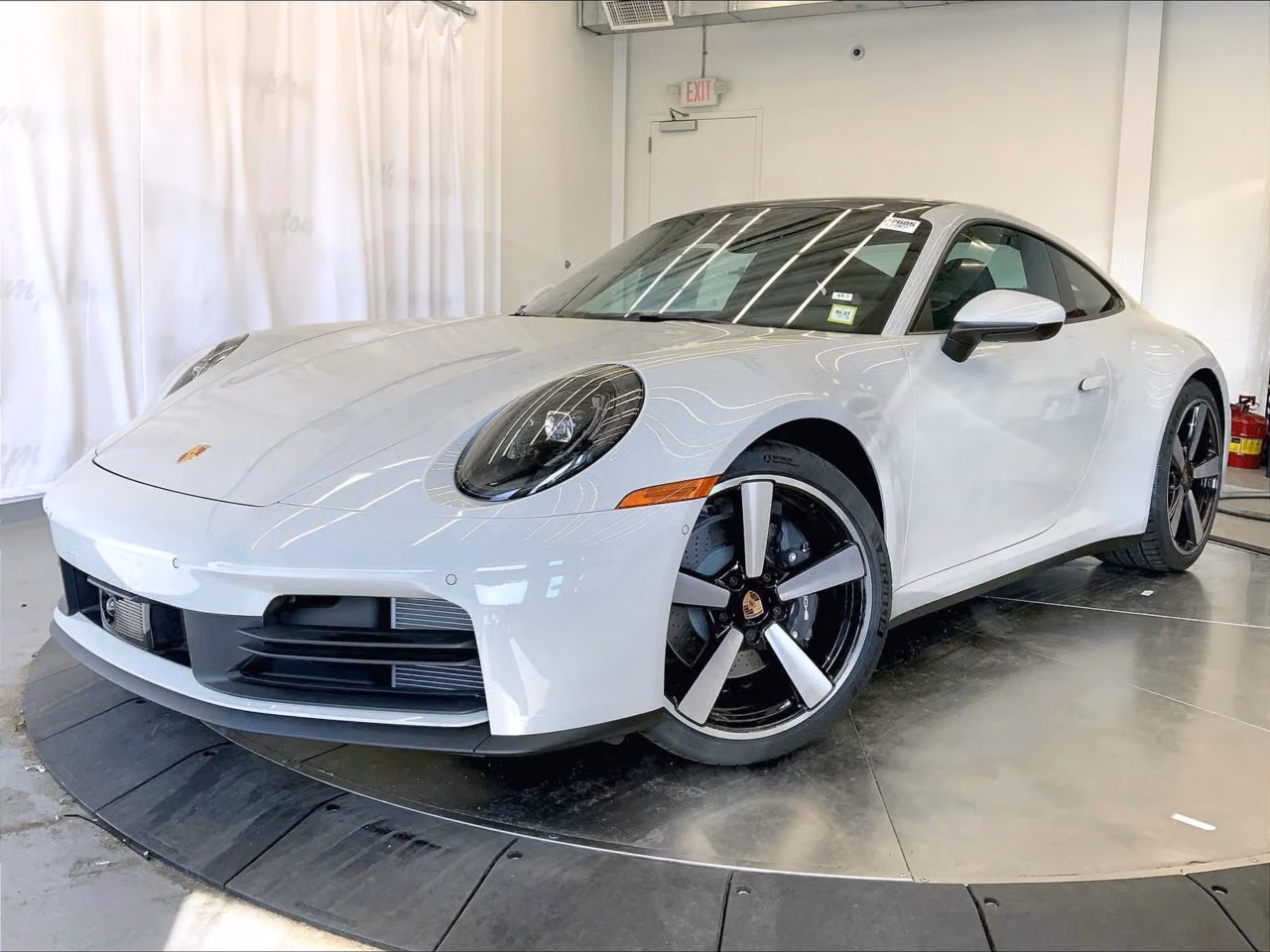 
           New 
        2026 Porsche 911