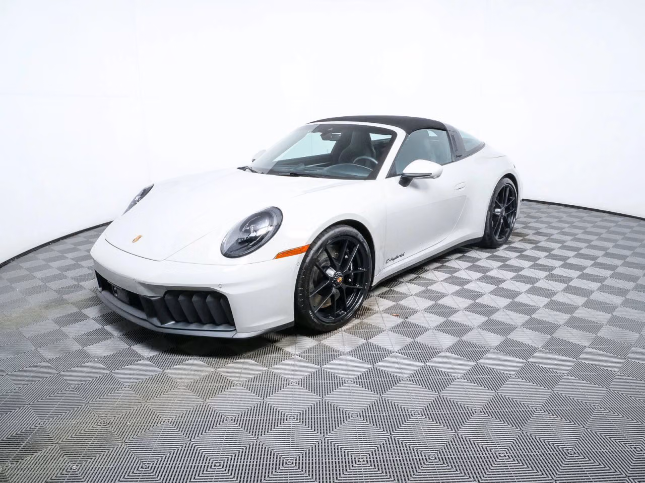 
           
        2026 Porsche 911