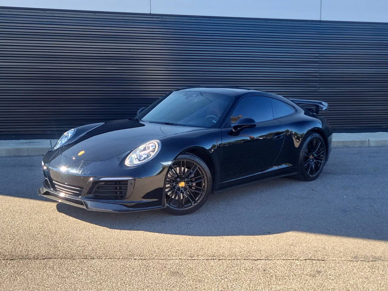 
           
        2019 Porsche 911