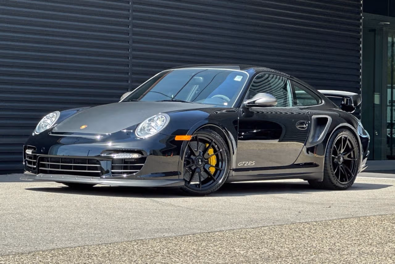 
           
        2011 Porsche 911