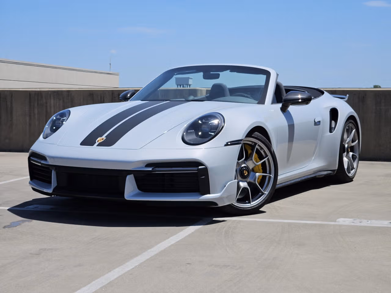 
           
        2024 Porsche 911