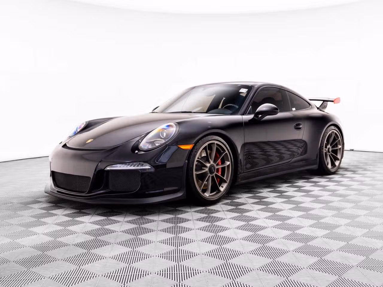 
           
        2014 Porsche 911