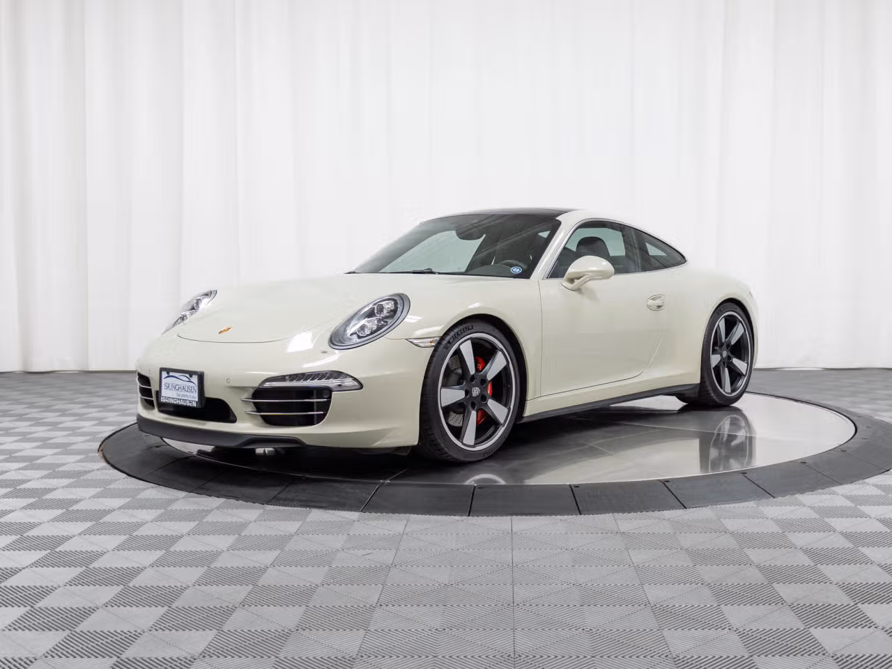 
           
        2014 Porsche 911