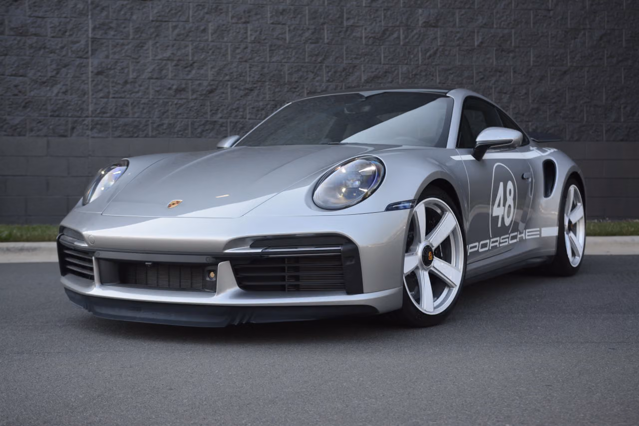
           
        2025 Porsche 911