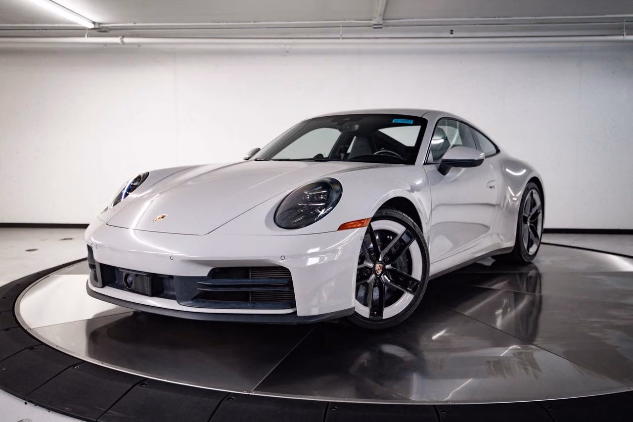 
           
        2025 Porsche 911