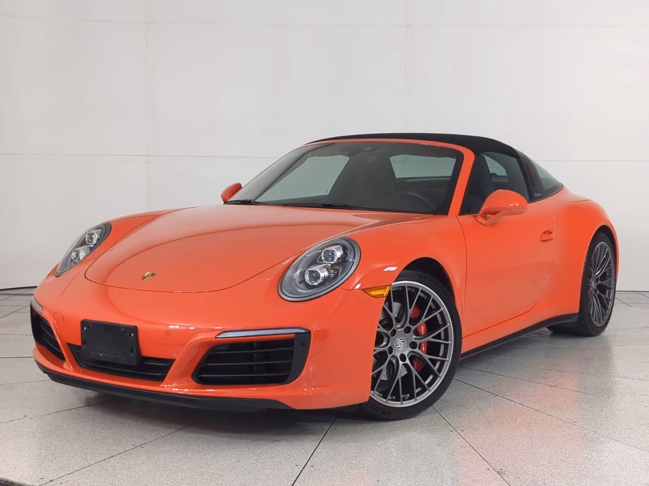 
           
        2019 Porsche 911