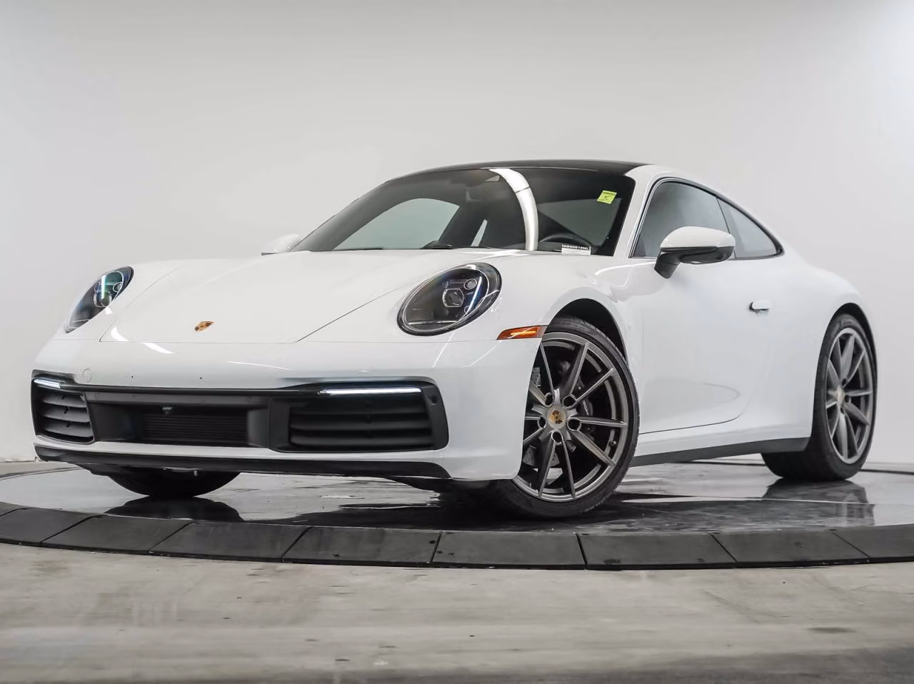 
           
        2021 Porsche 911