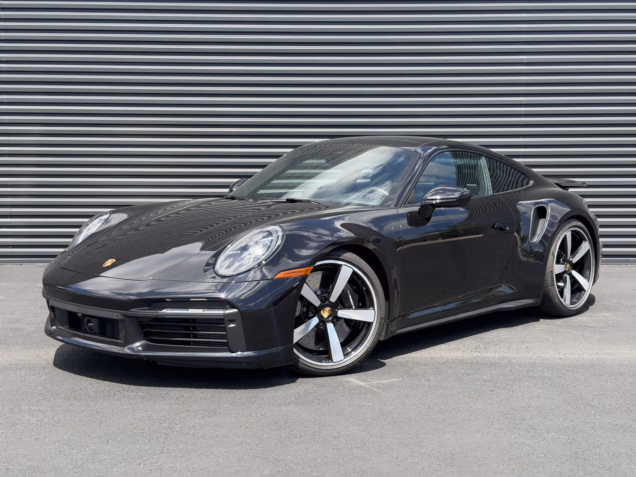 
           
        2024 Porsche 911