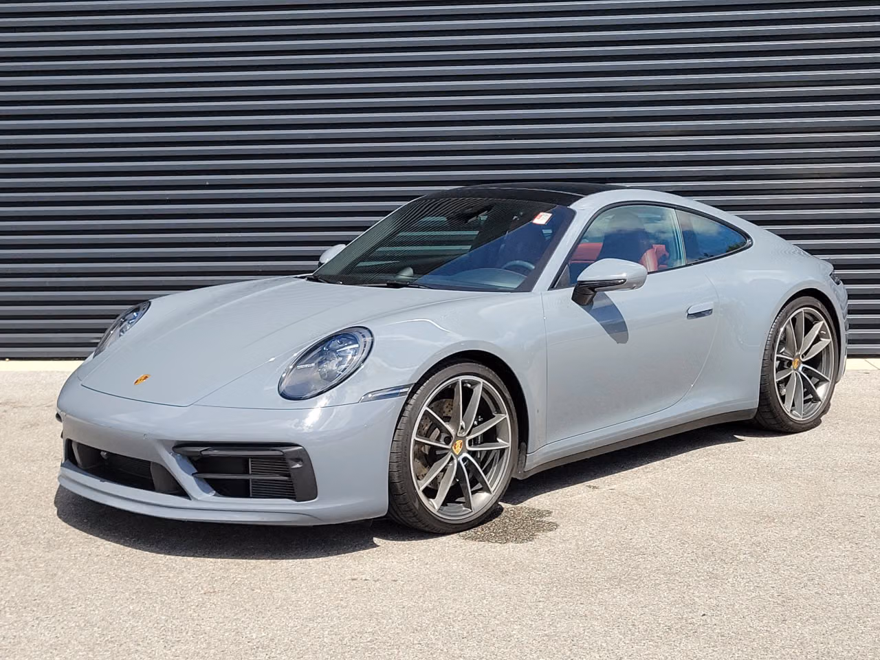 
           
        2024 Porsche 911
