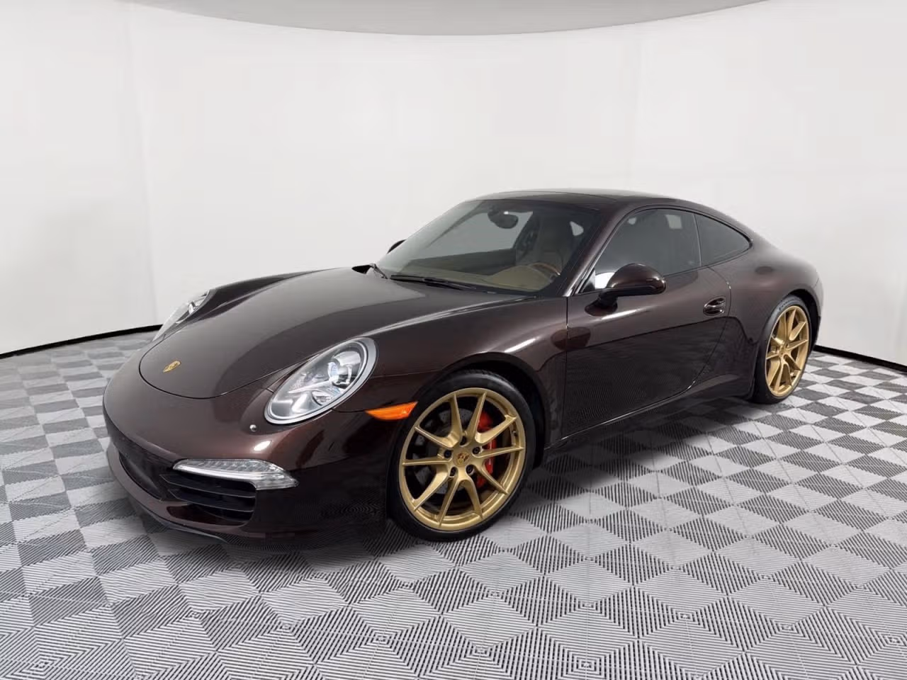 
           
        2013 Porsche 911