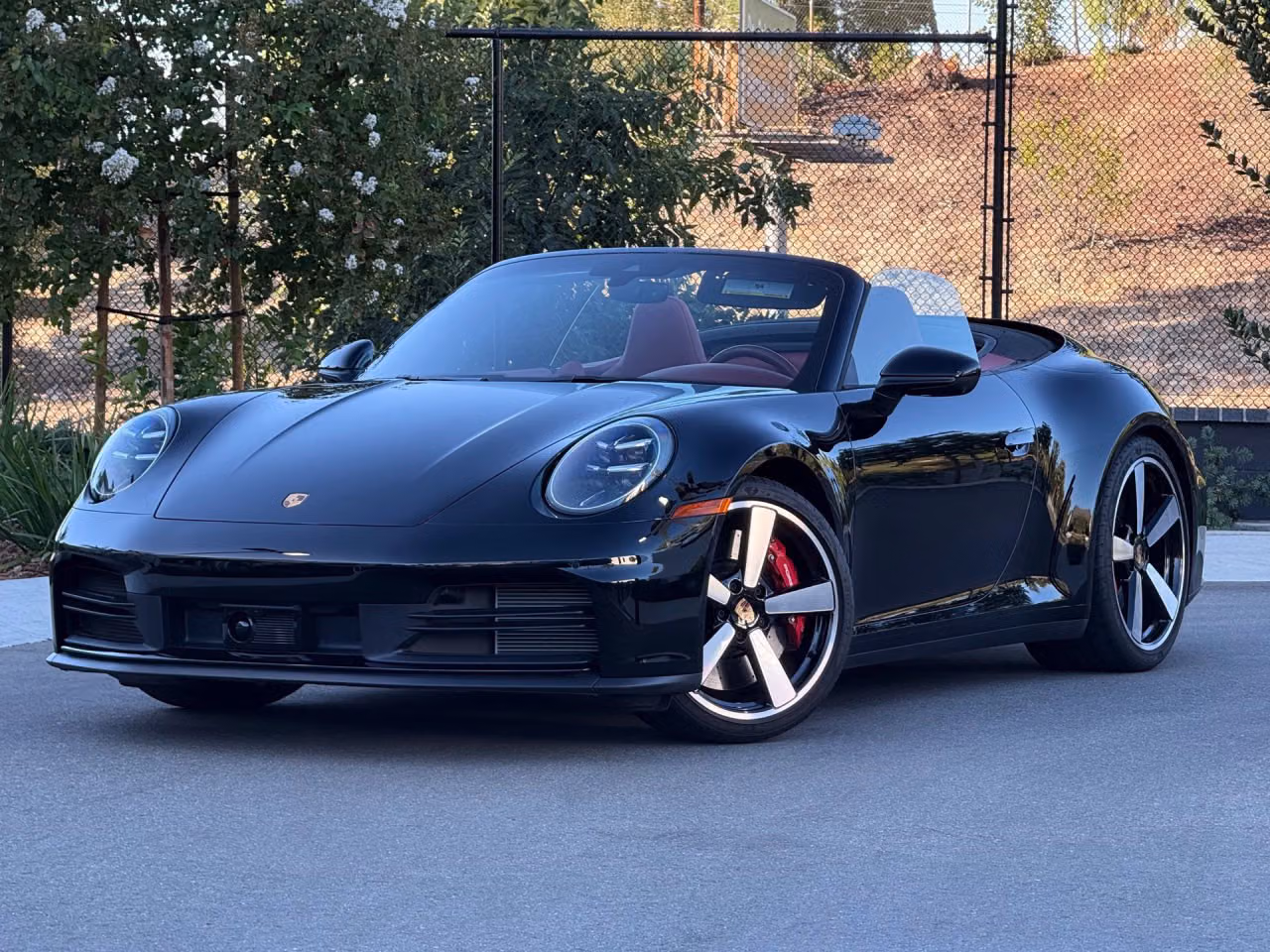 
           
        2025 Porsche 911