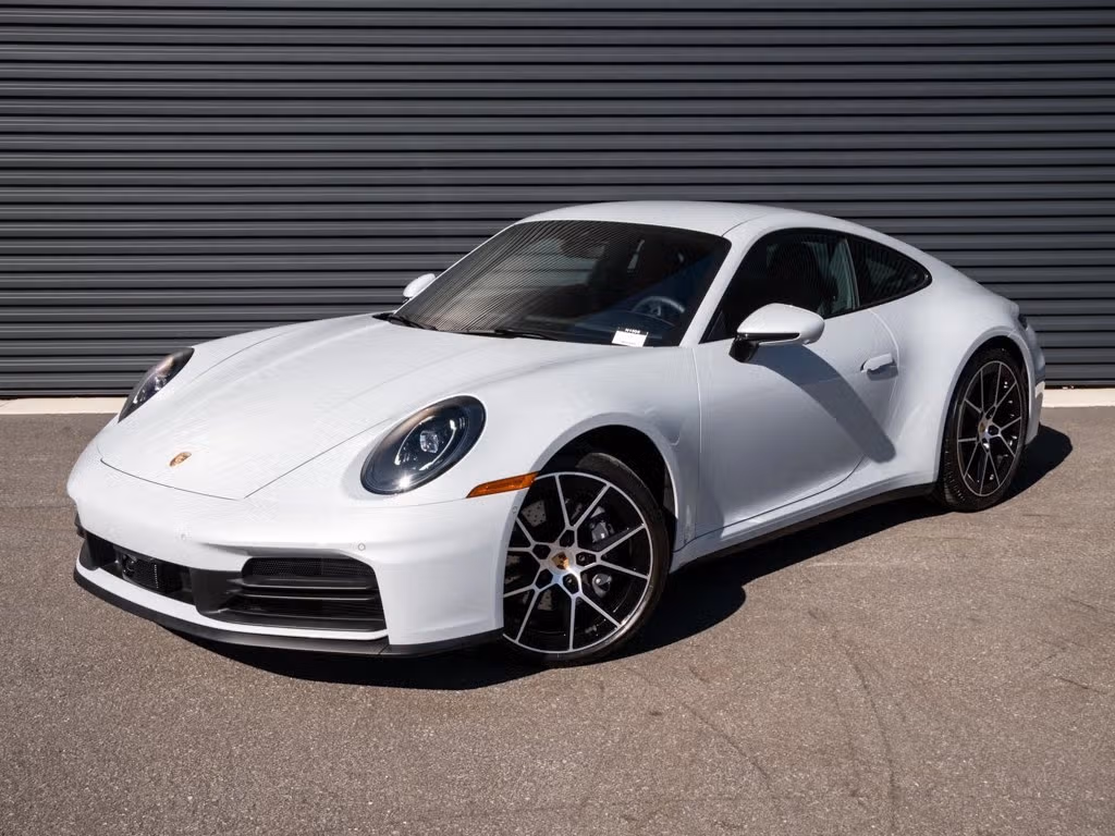 
           
        2025 Porsche 911