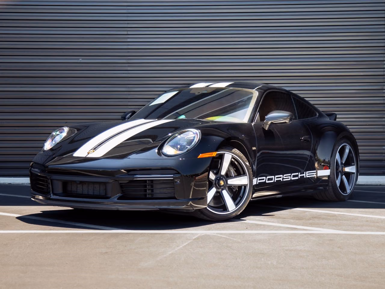 
           
        2023 Porsche 911
