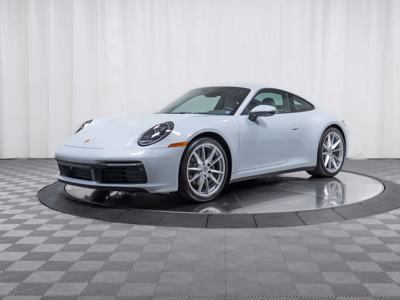 
           
        2024 Porsche 911