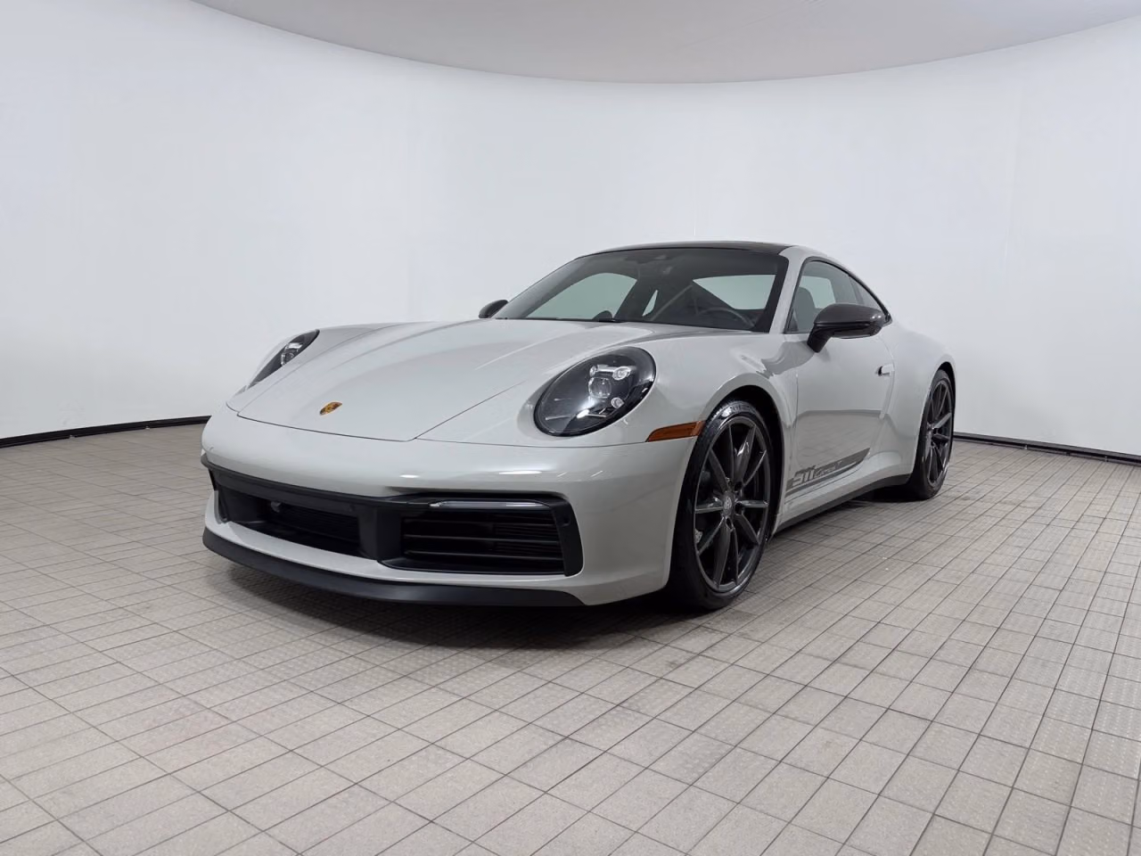 
           
        2023 Porsche 911