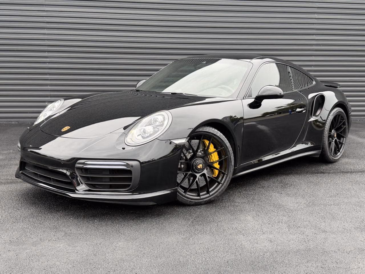 
           
        2017 Porsche 911