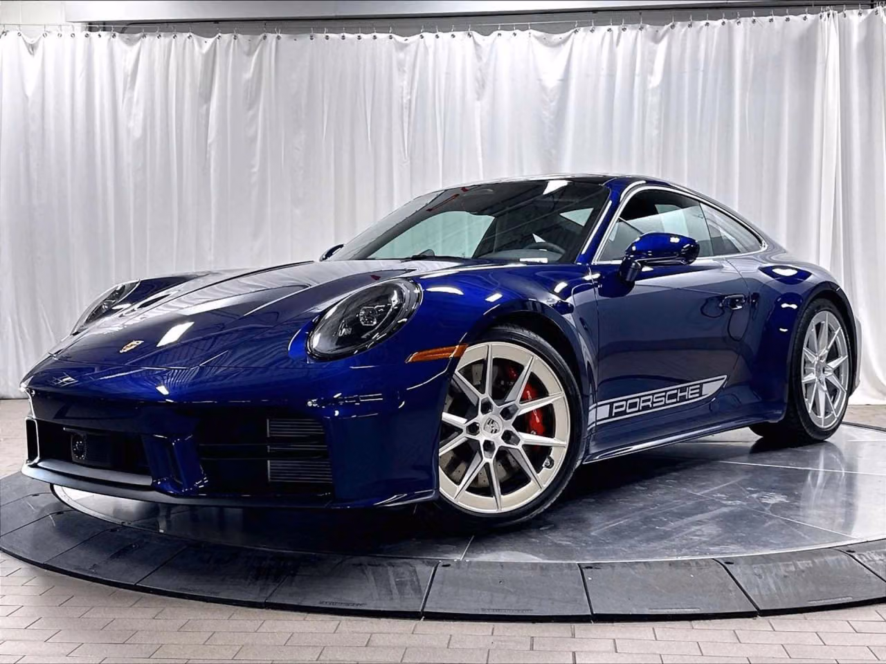 
           New 
        2026 Porsche 911