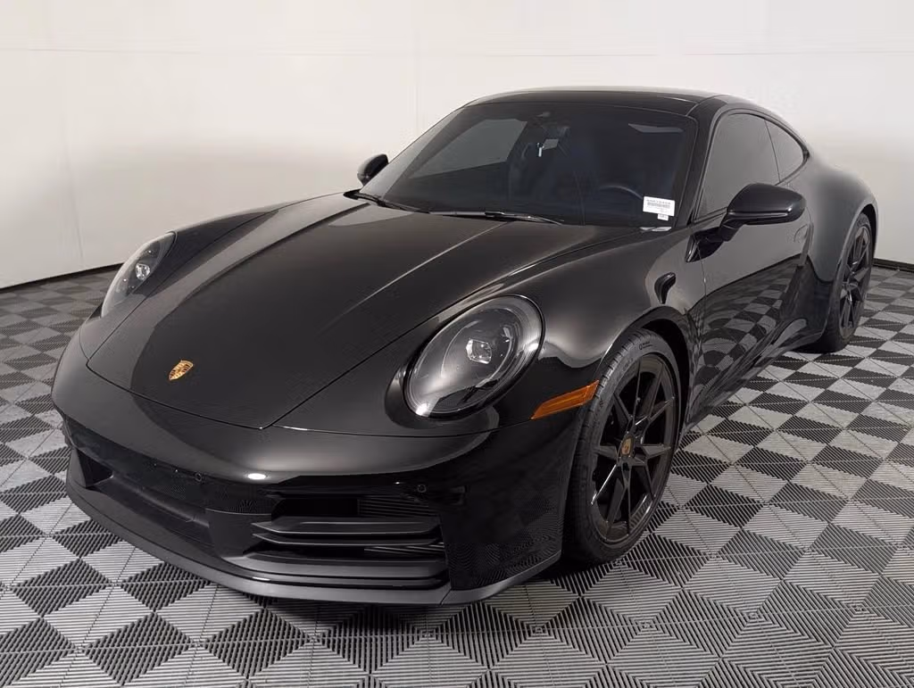 
           
        2025 Porsche 911