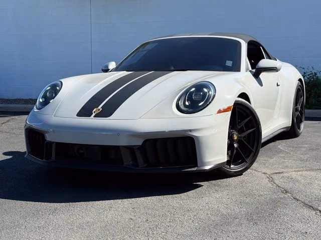
           
        2025 Porsche 911