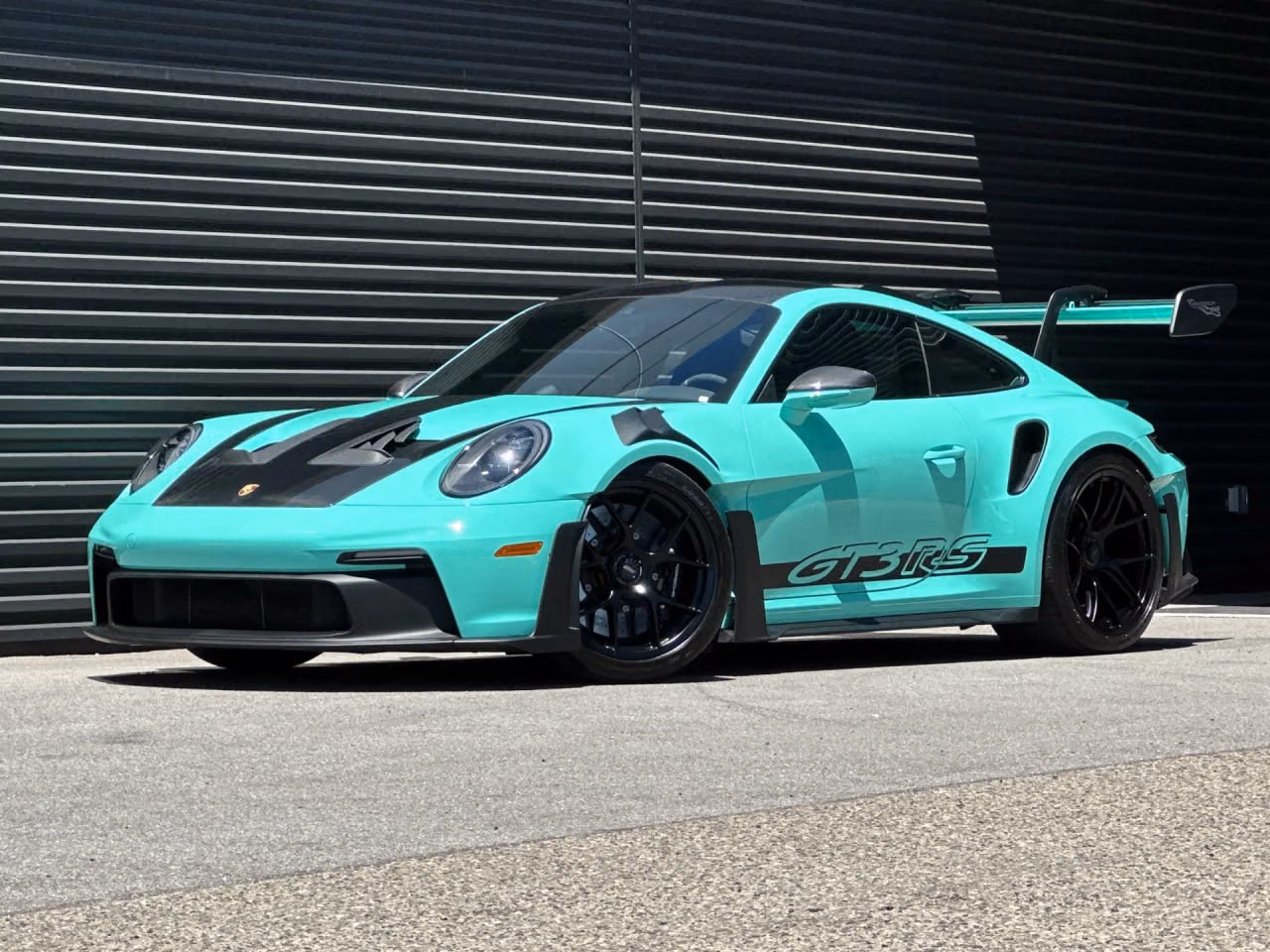 
           
        2024 Porsche 911