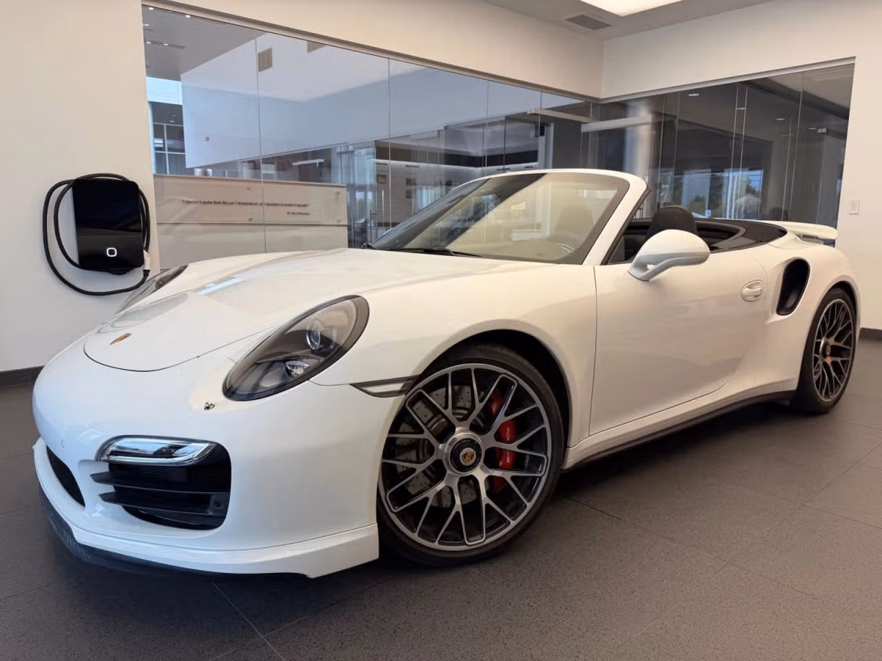
           
        2014 Porsche 911