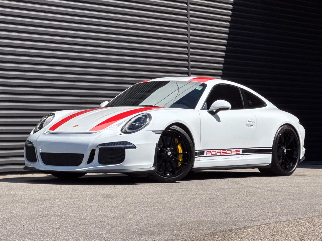 
           
        2016 Porsche 911