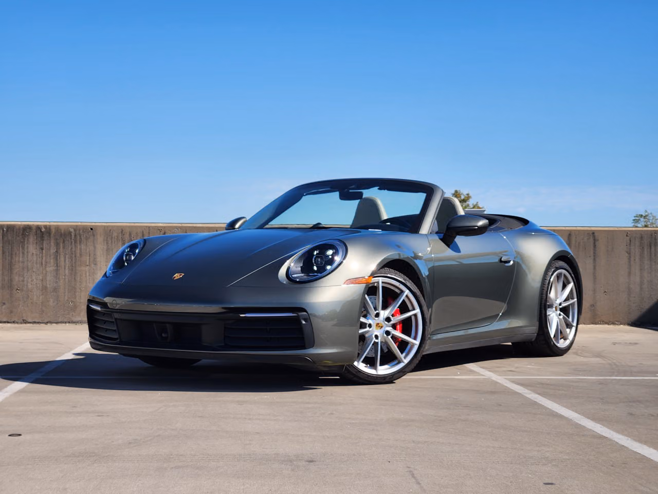 
           
        2020 Porsche 911