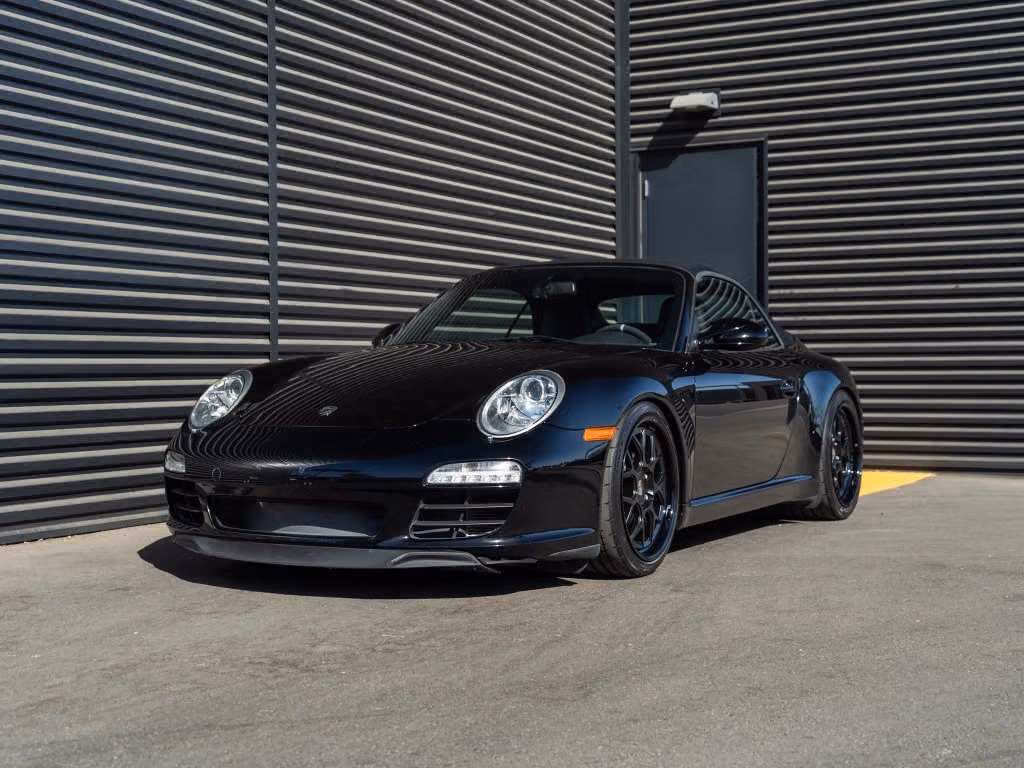 
           
        2011 Porsche 911