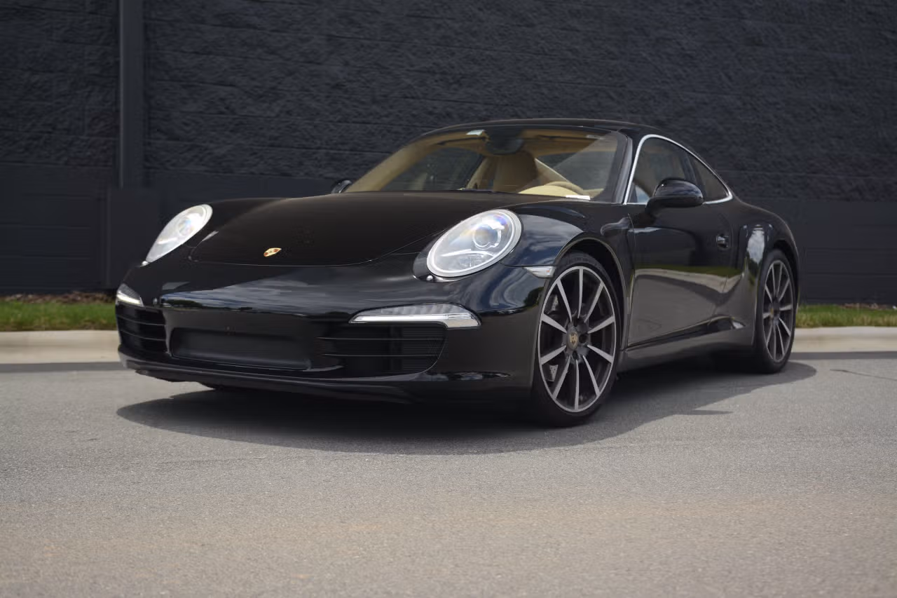 
           
        2014 Porsche 911