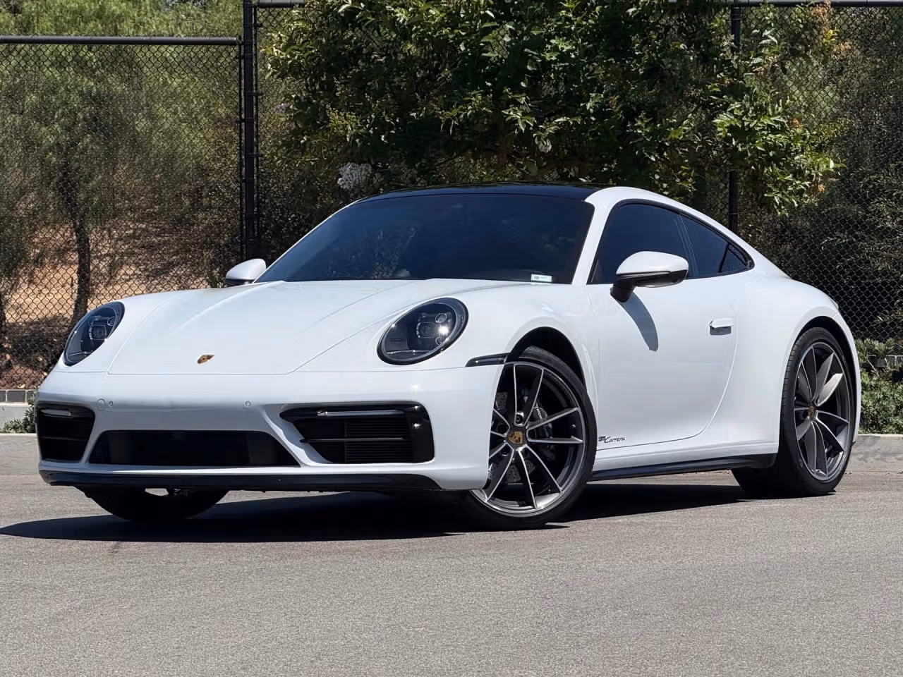 
           
        2021 Porsche 911