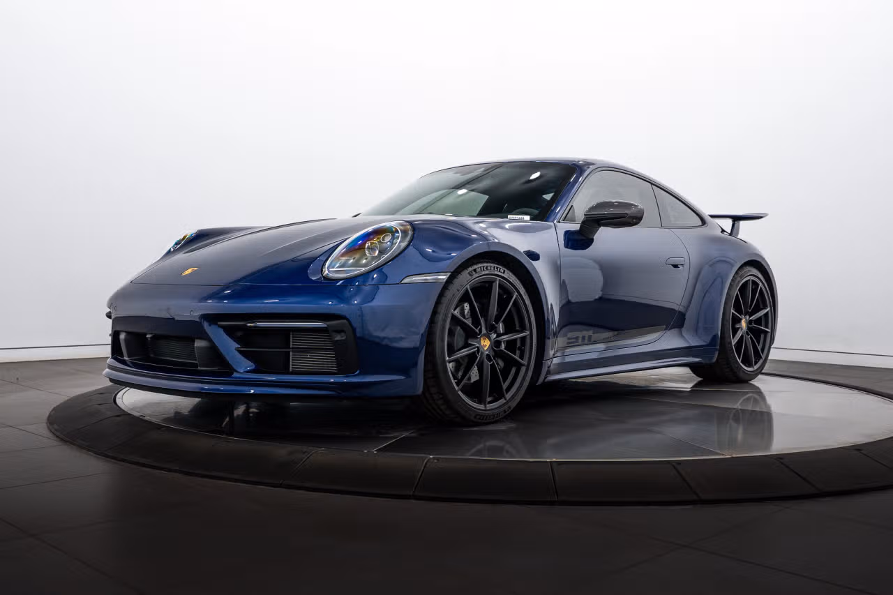 
           
        2024 Porsche 911