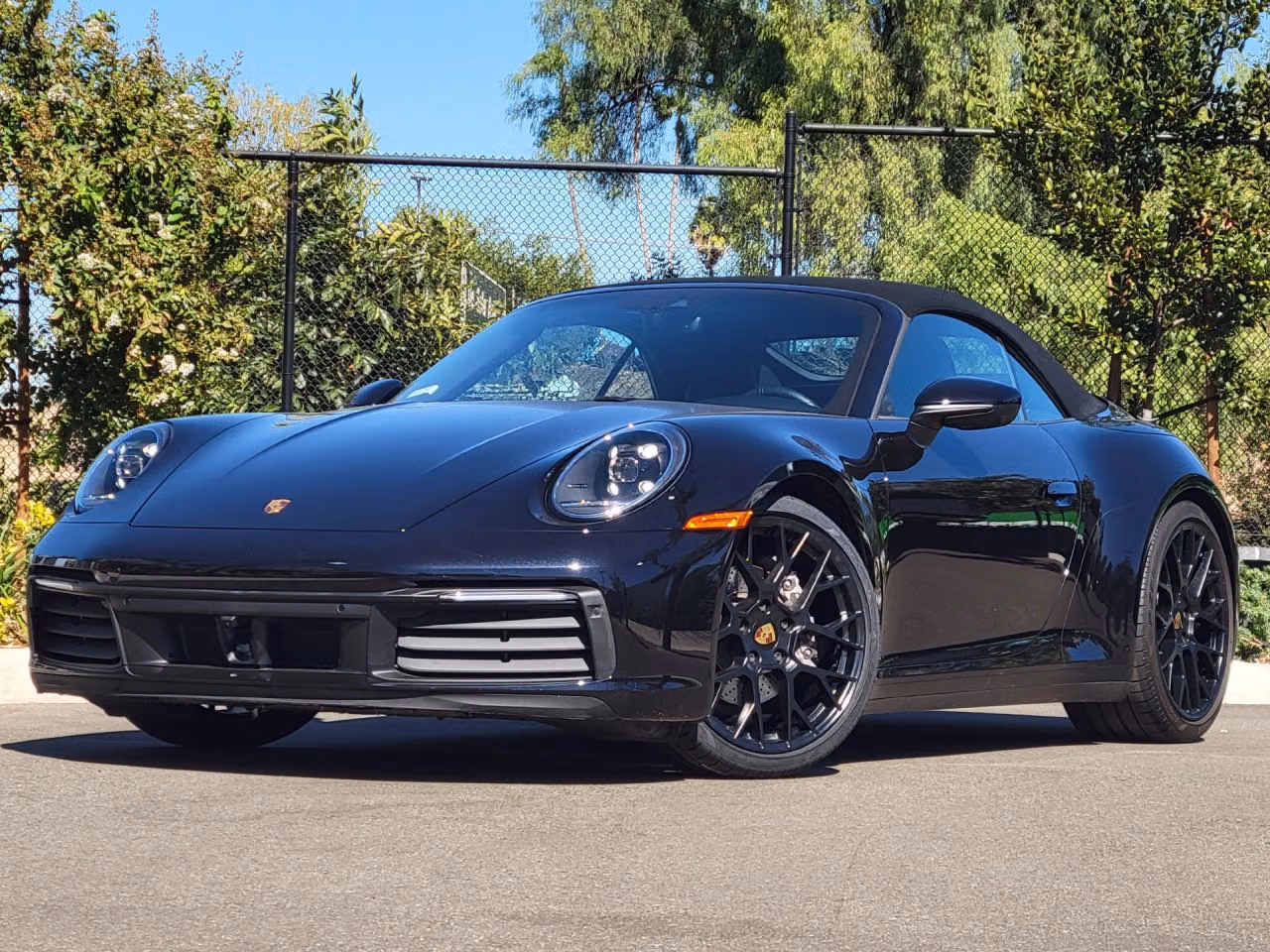 
           
        2022 Porsche 911