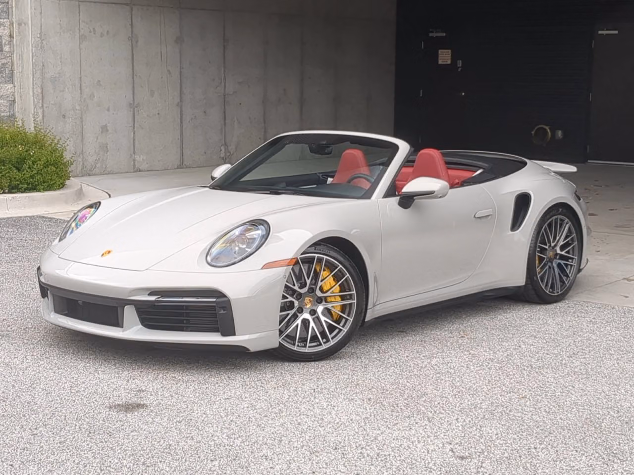 
           
        2023 Porsche 911