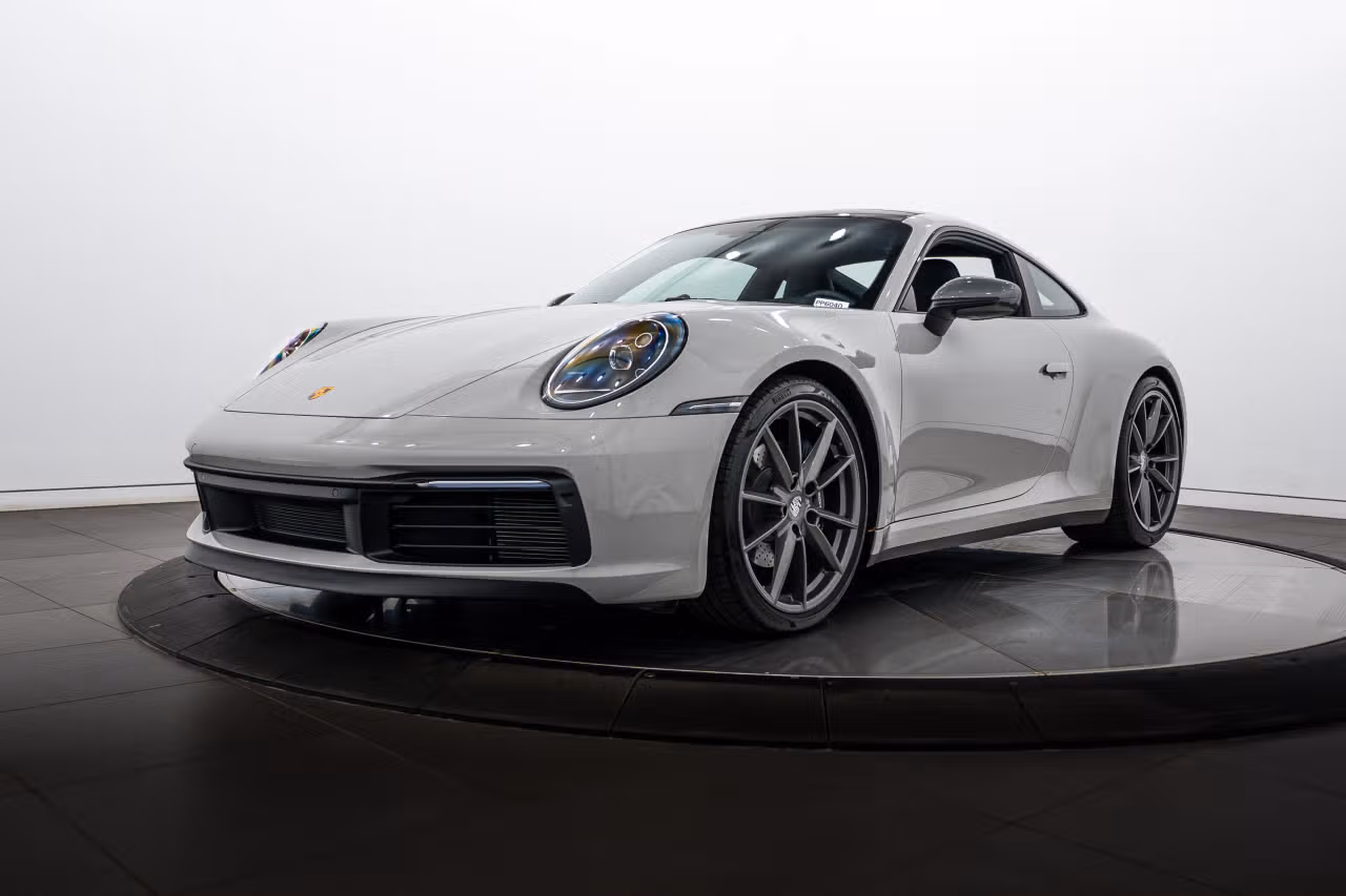 
           
        2024 Porsche 911