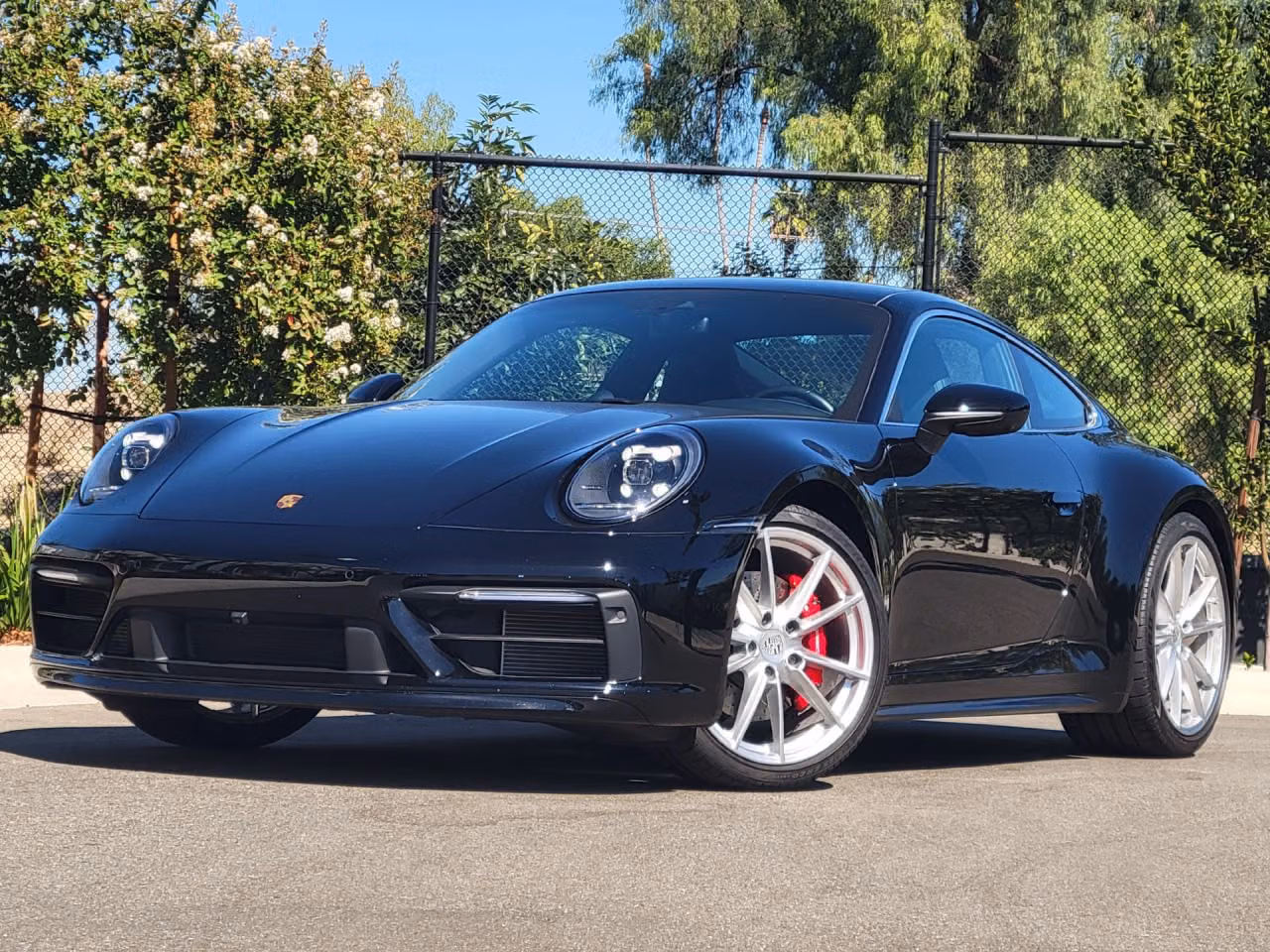 
           
        2021 Porsche 911