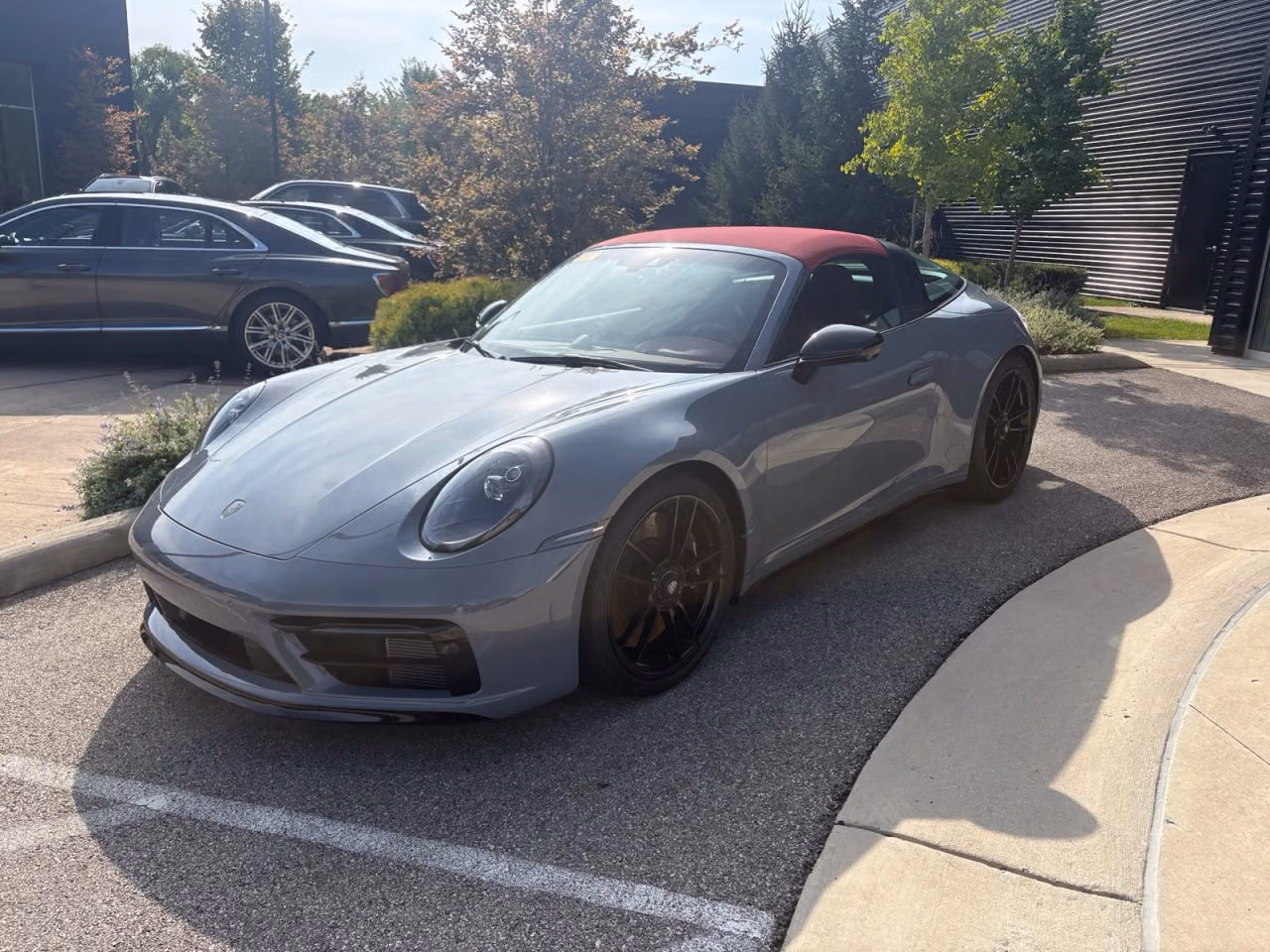 
           
        2024 Porsche 911