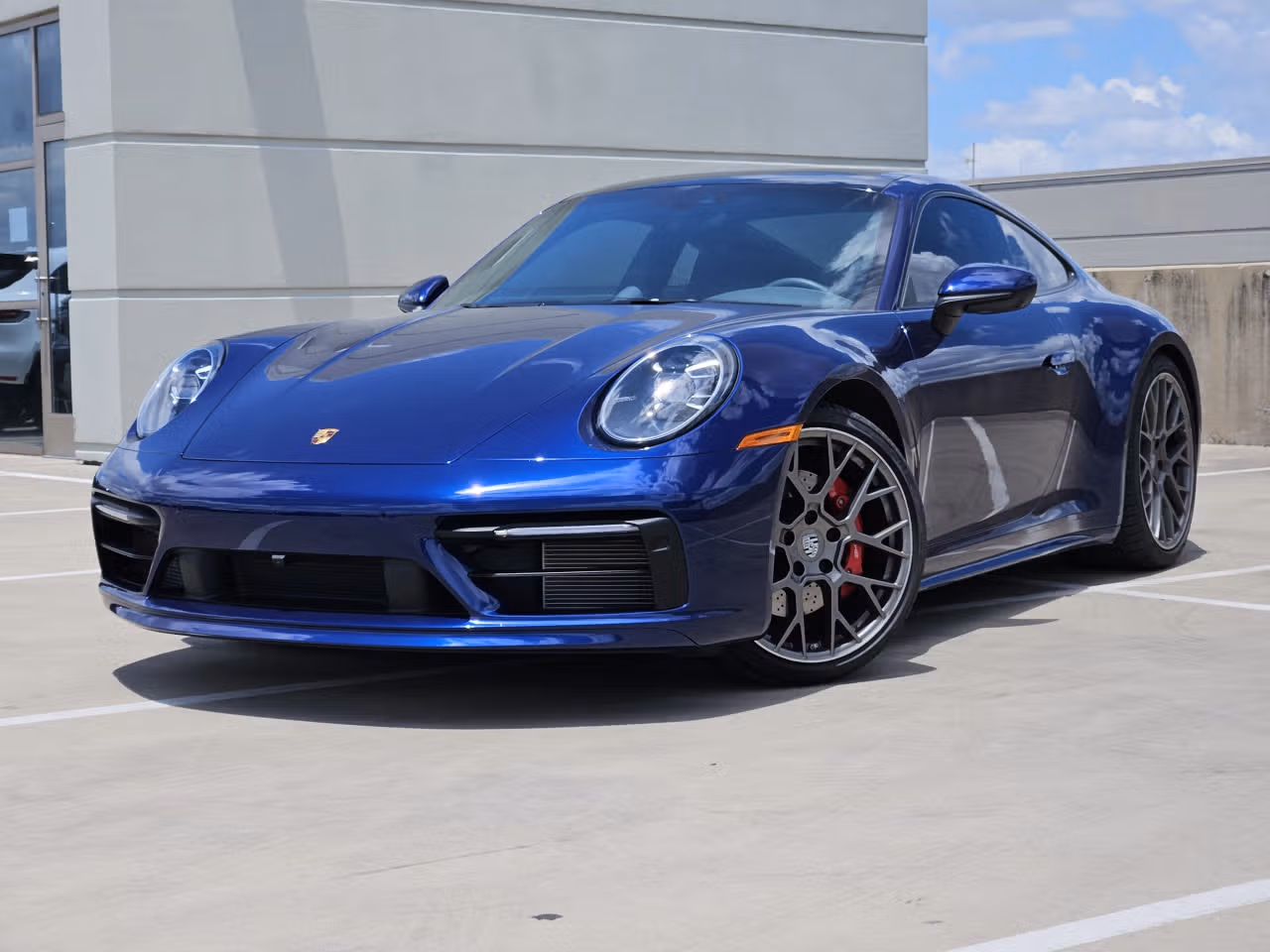 
           
        2024 Porsche 911