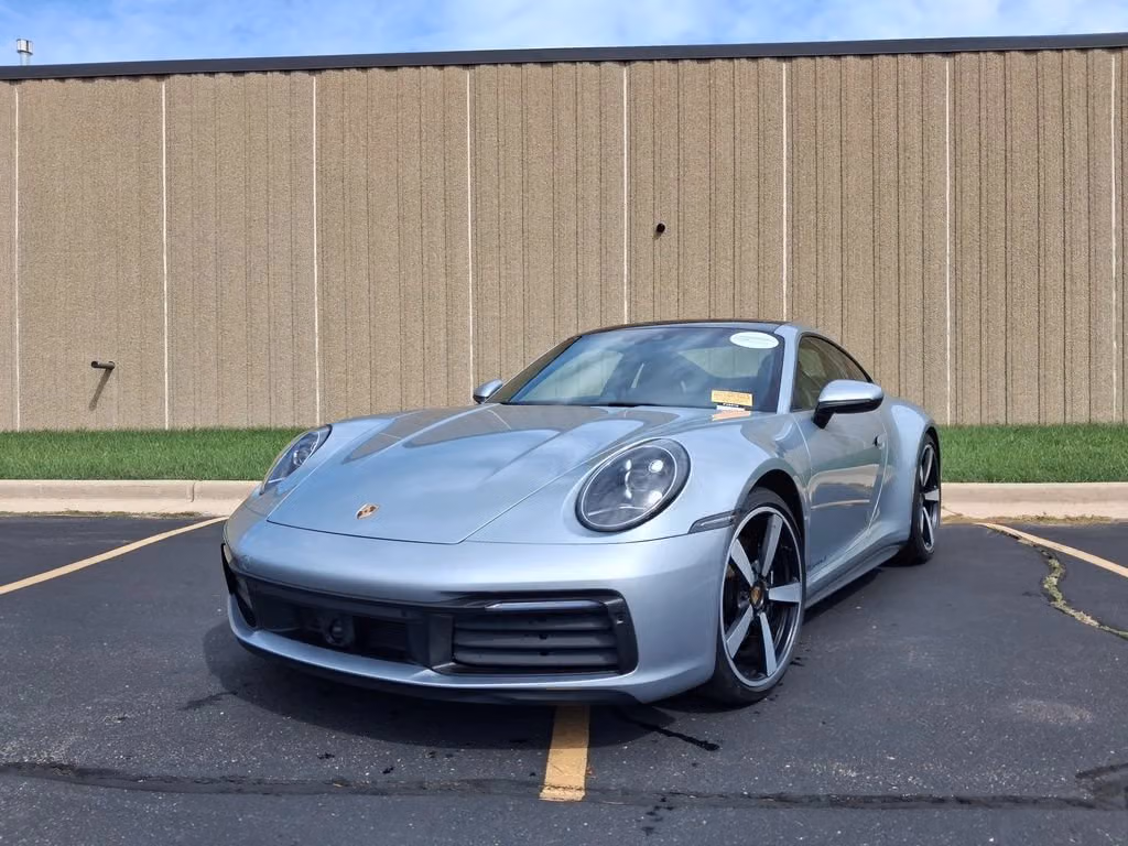 
           
        2020 Porsche 911