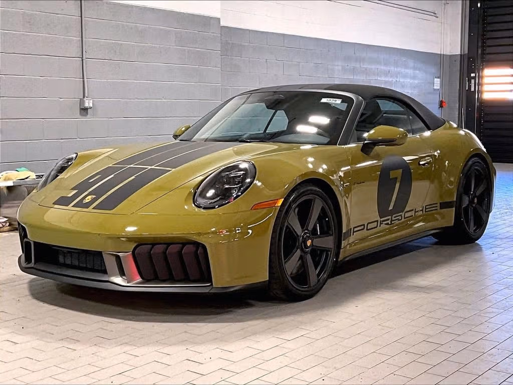 
           New 
        2026 Porsche 911