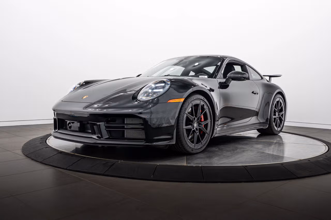 
           
        2025 Porsche 911