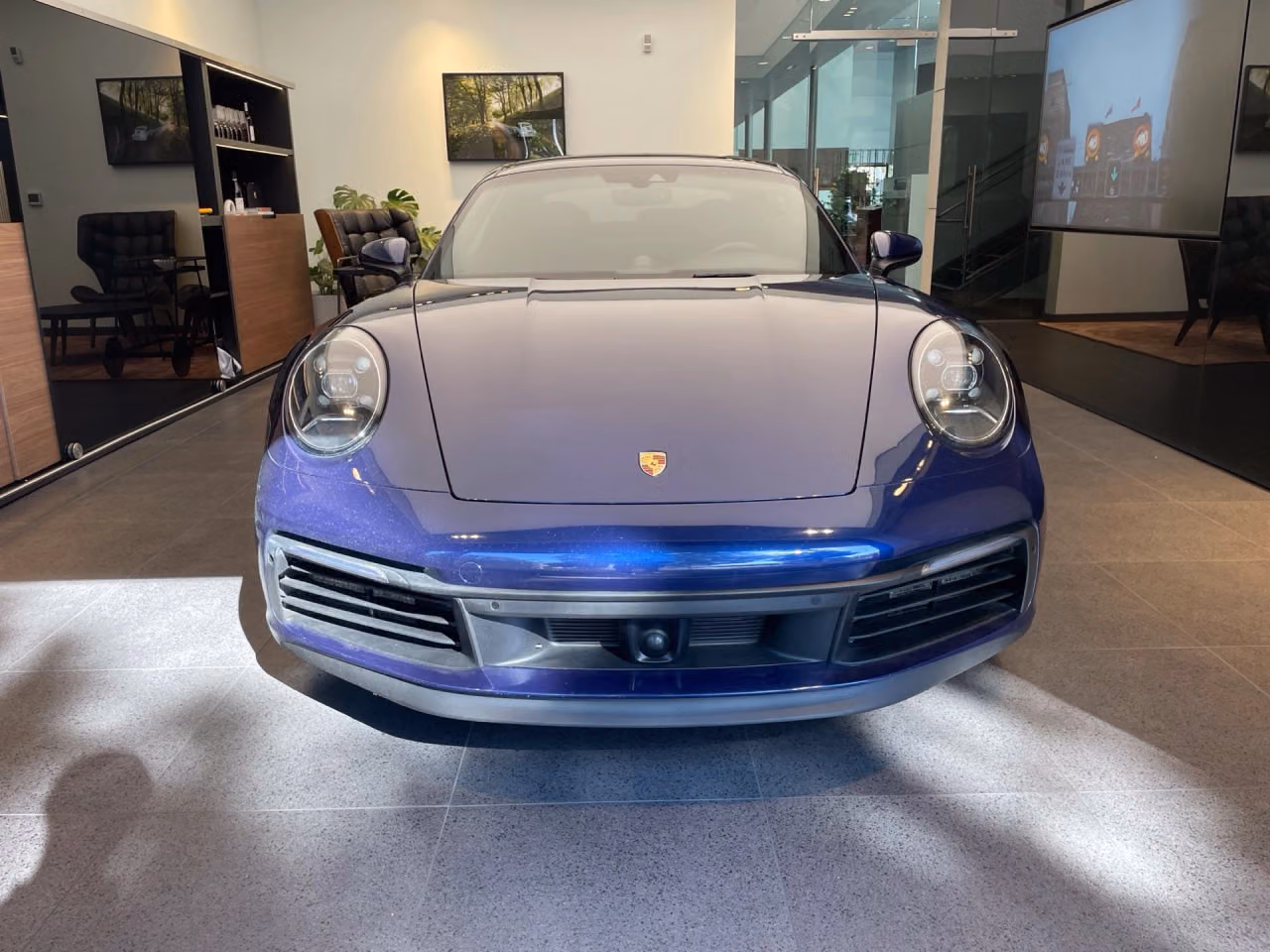 
           
        2020 Porsche 911
