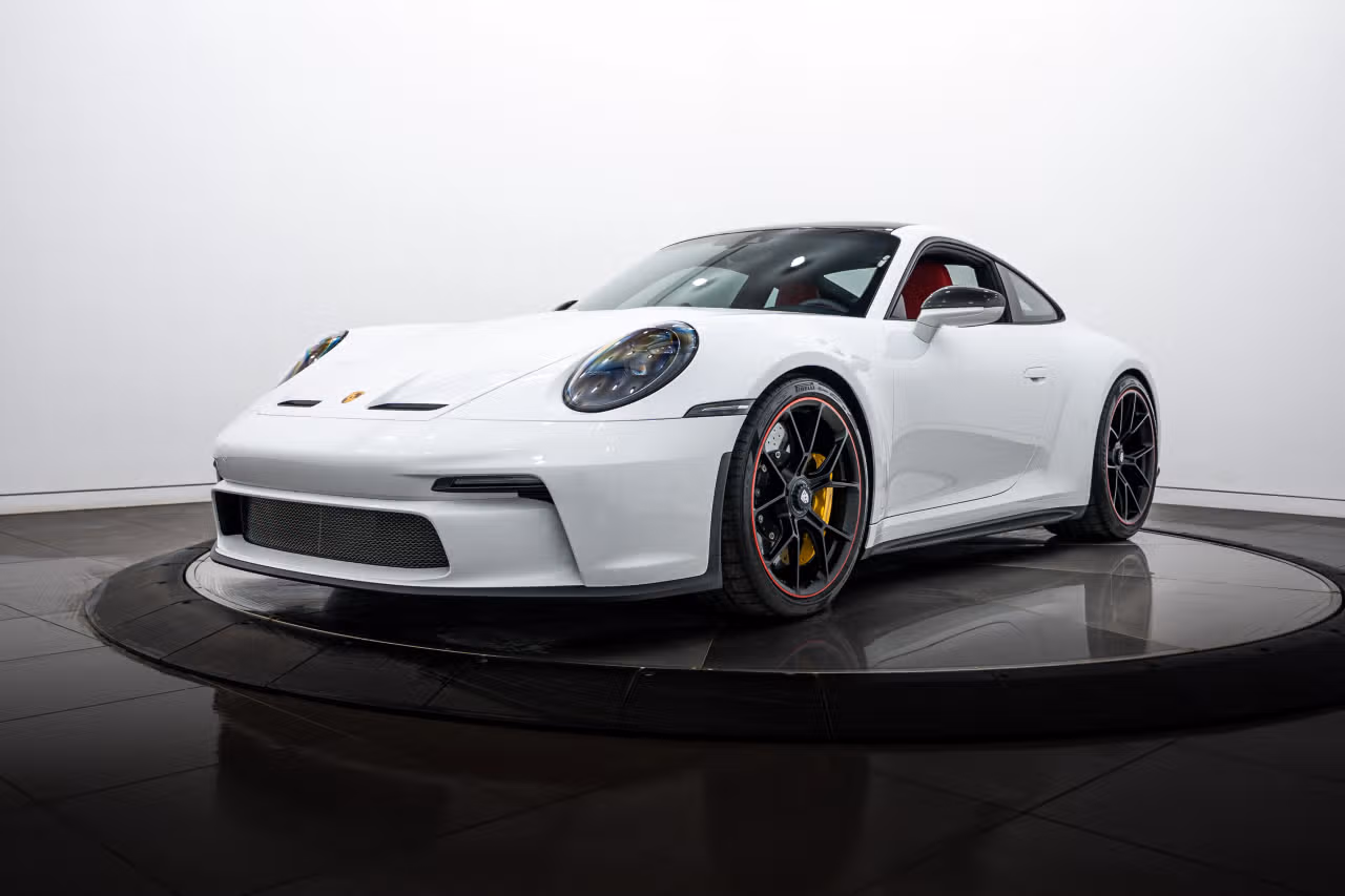 
           
        2024 Porsche 911