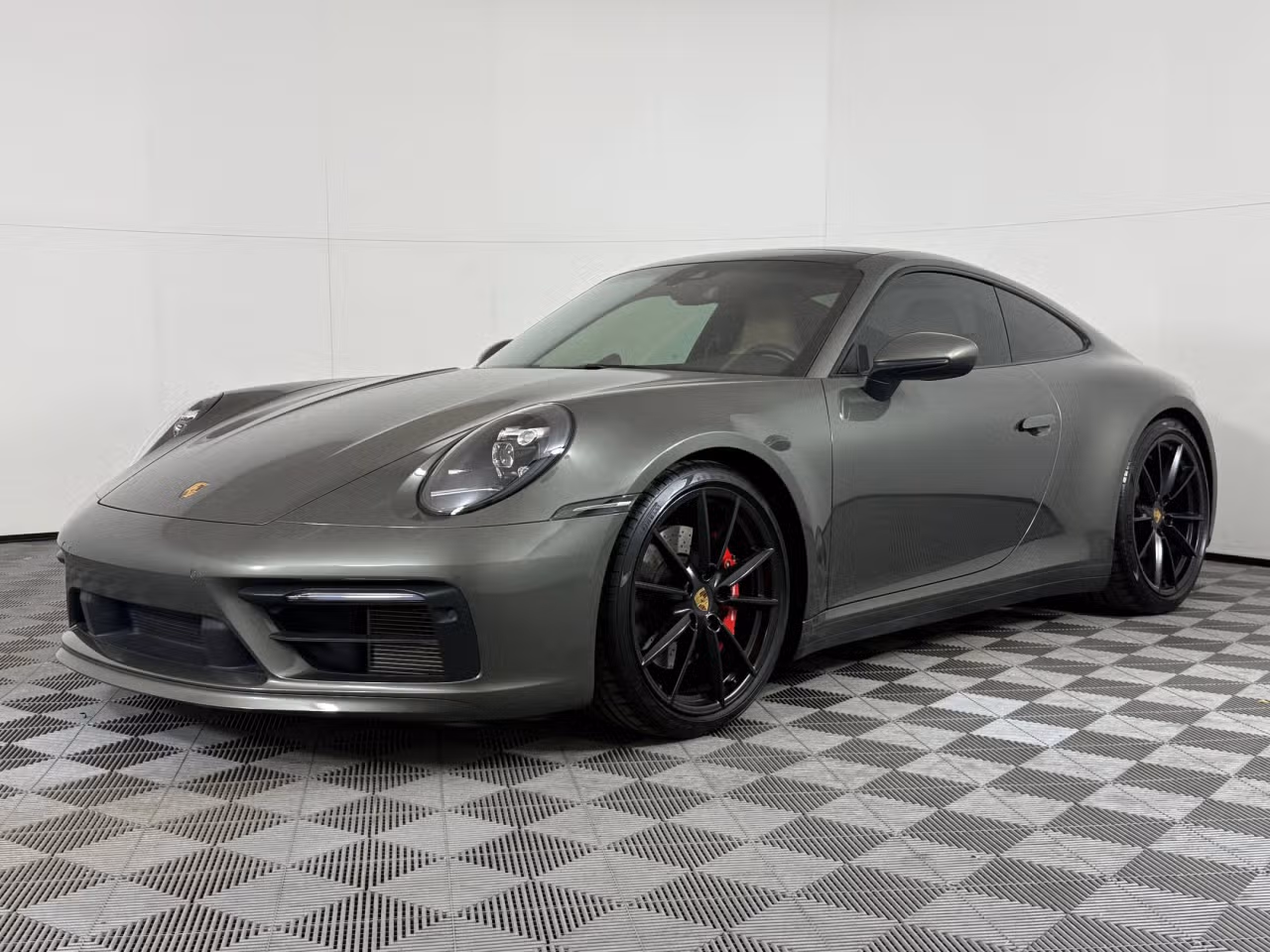 
           
        2021 Porsche 911