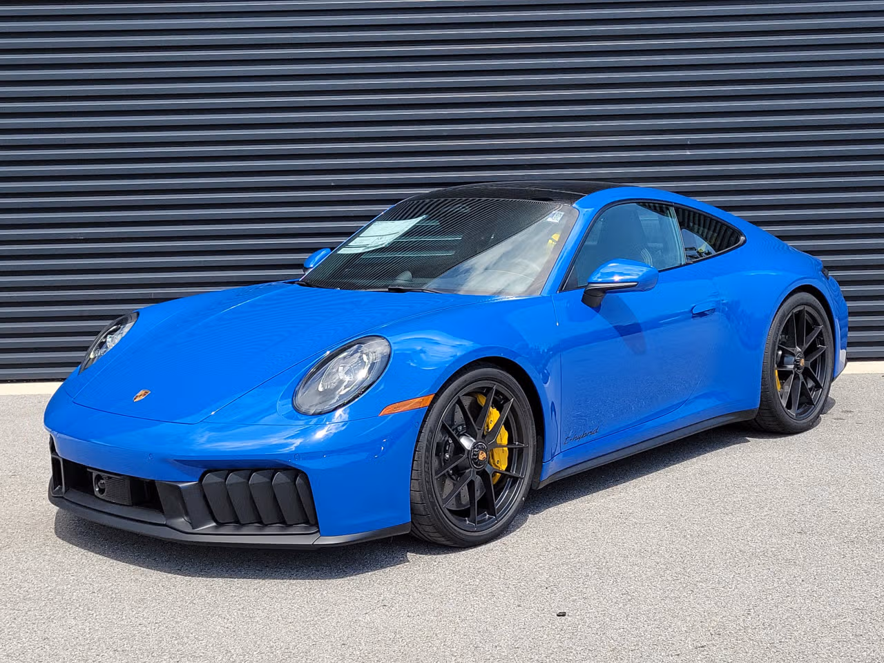 
           New 
        2026 Porsche 911