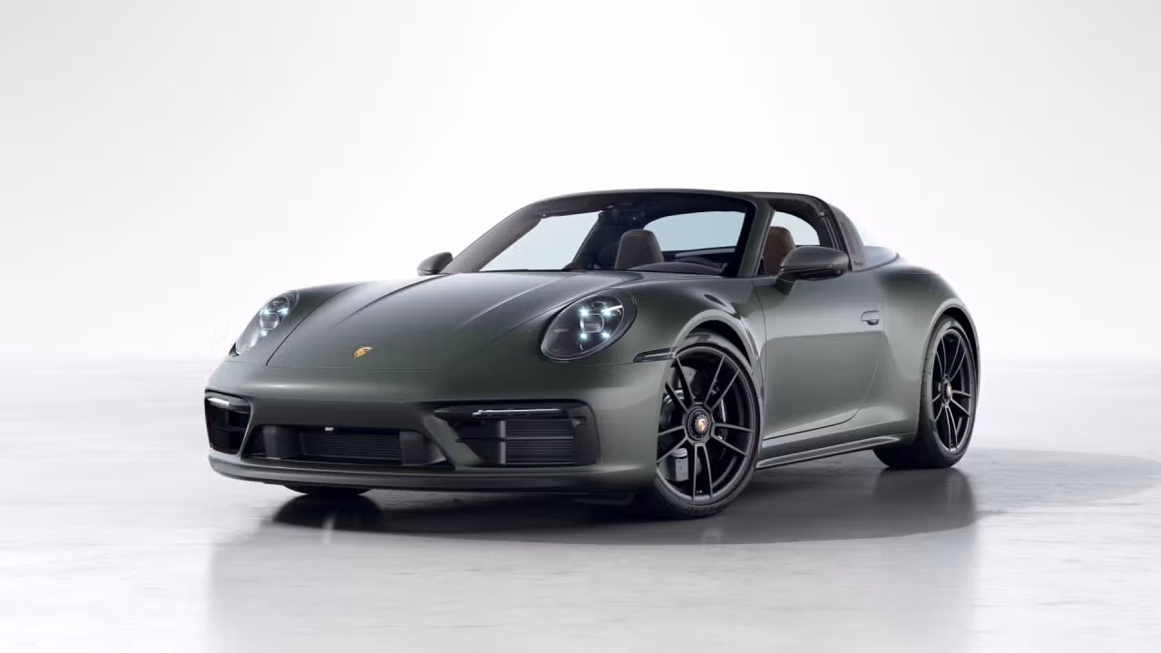
           
        2024 Porsche 911