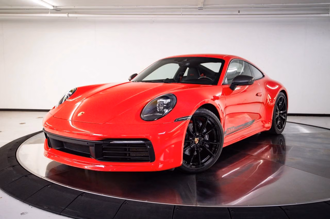 
           
        2024 Porsche 911