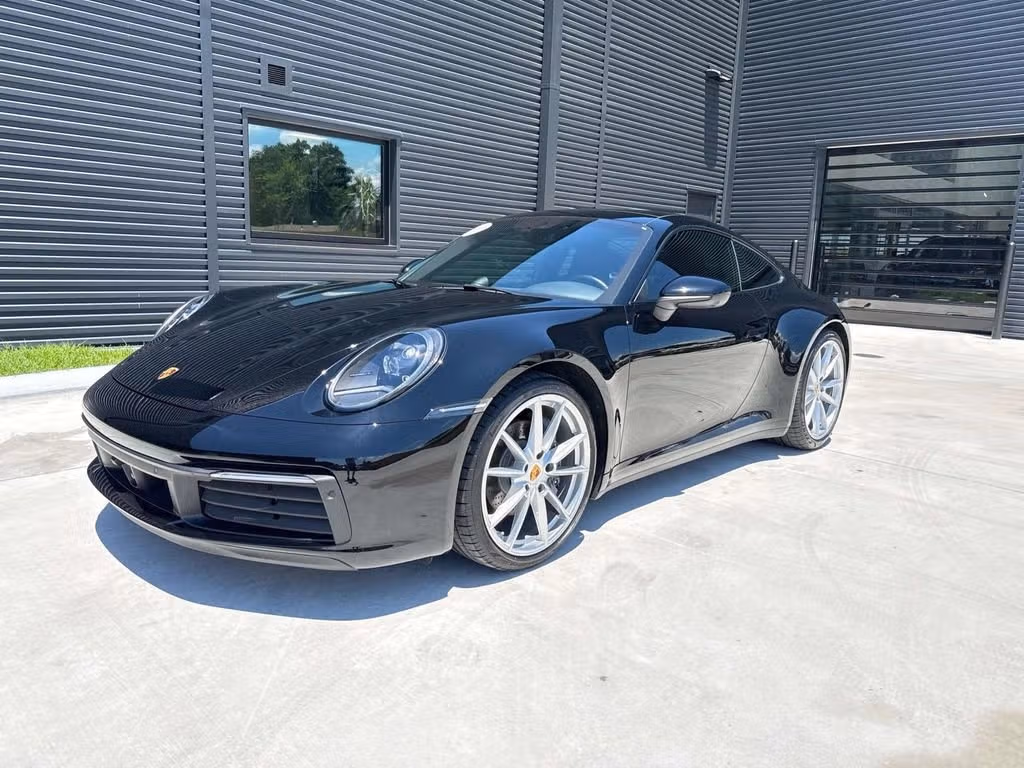 
           
        2021 Porsche 911
