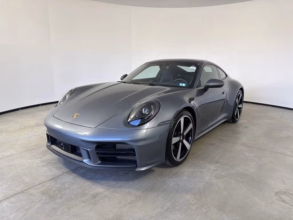 
           
        2025 Porsche 911