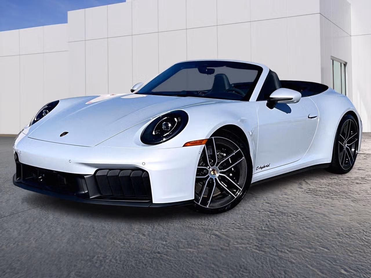 
           New 
        2025 Porsche 911