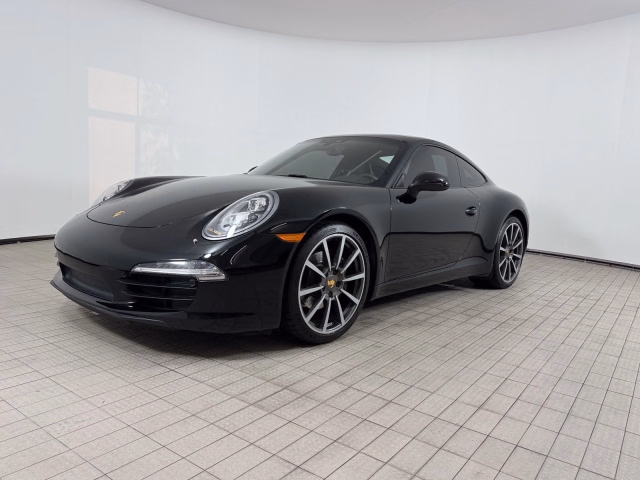 
           
        2016 Porsche 911
